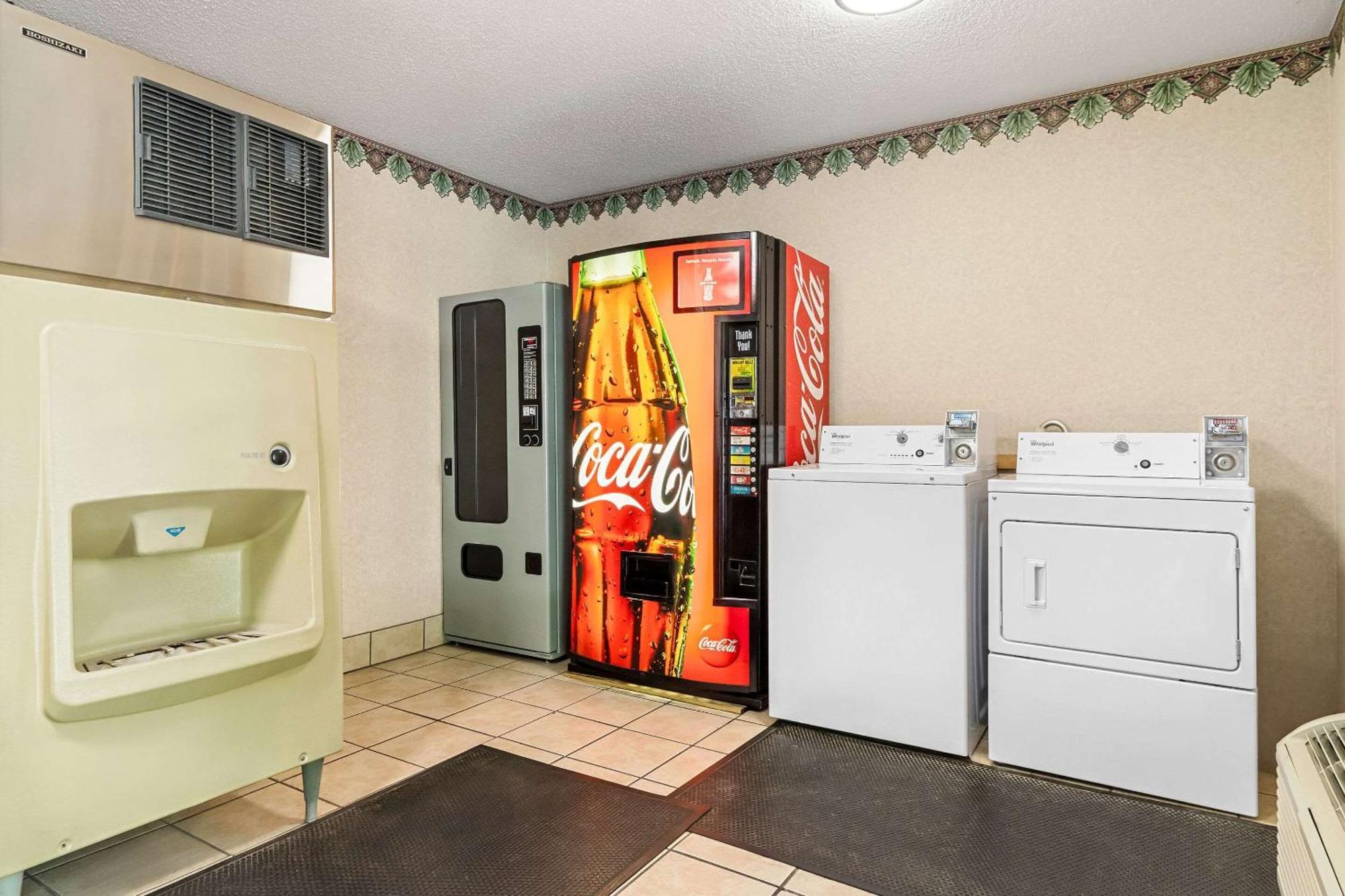 Econo Lodge Russellville Eksteriør bilde