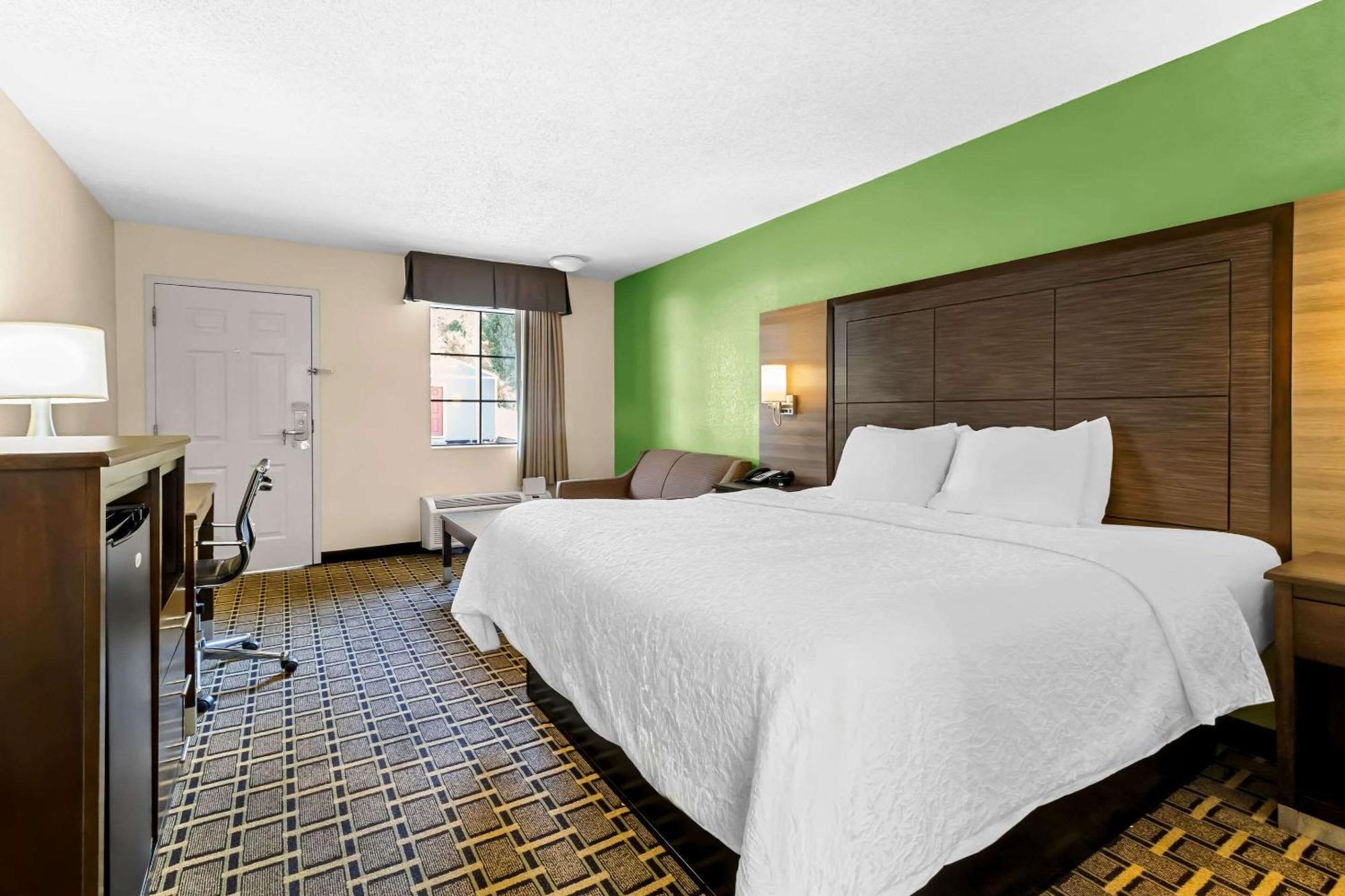 Econo Lodge Russellville Eksteriør bilde