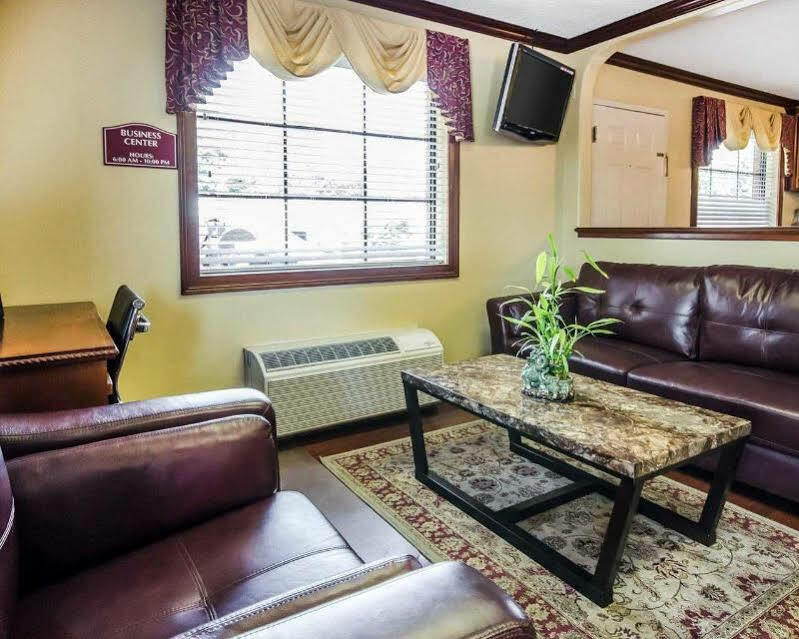 Econo Lodge Russellville Eksteriør bilde