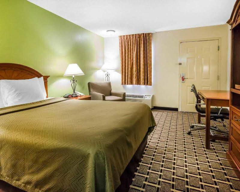 Econo Lodge Russellville Eksteriør bilde
