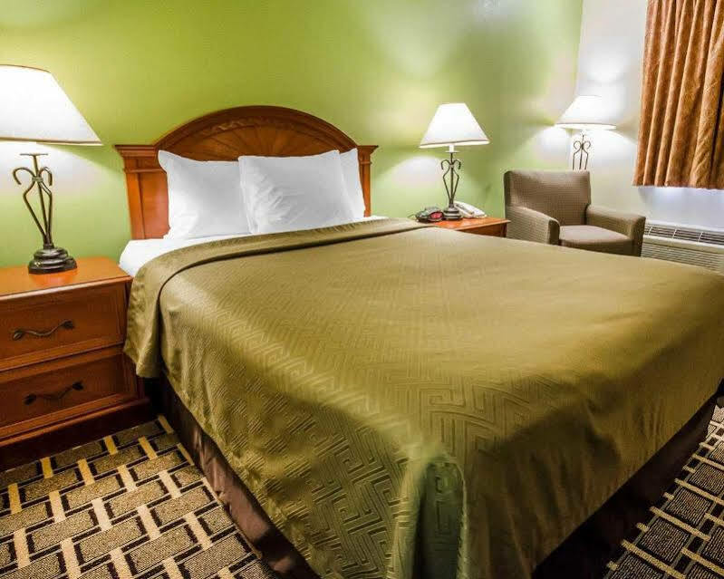 Econo Lodge Russellville Eksteriør bilde